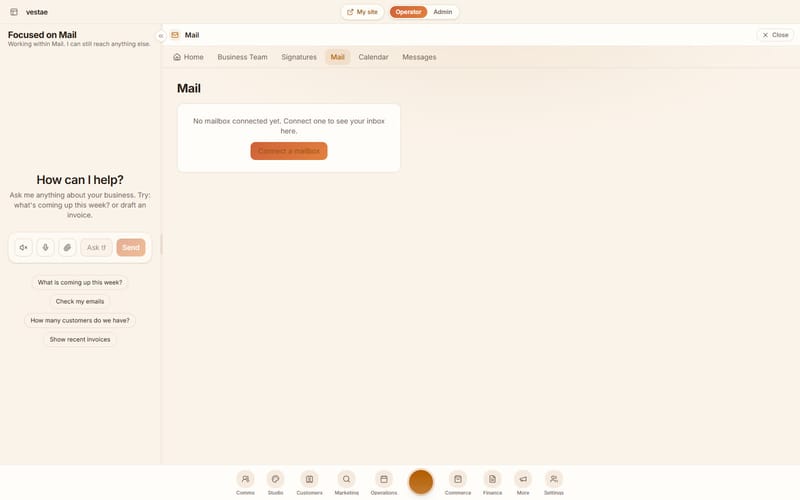 The operator with the chat pane on the left and the mail app open beside it.